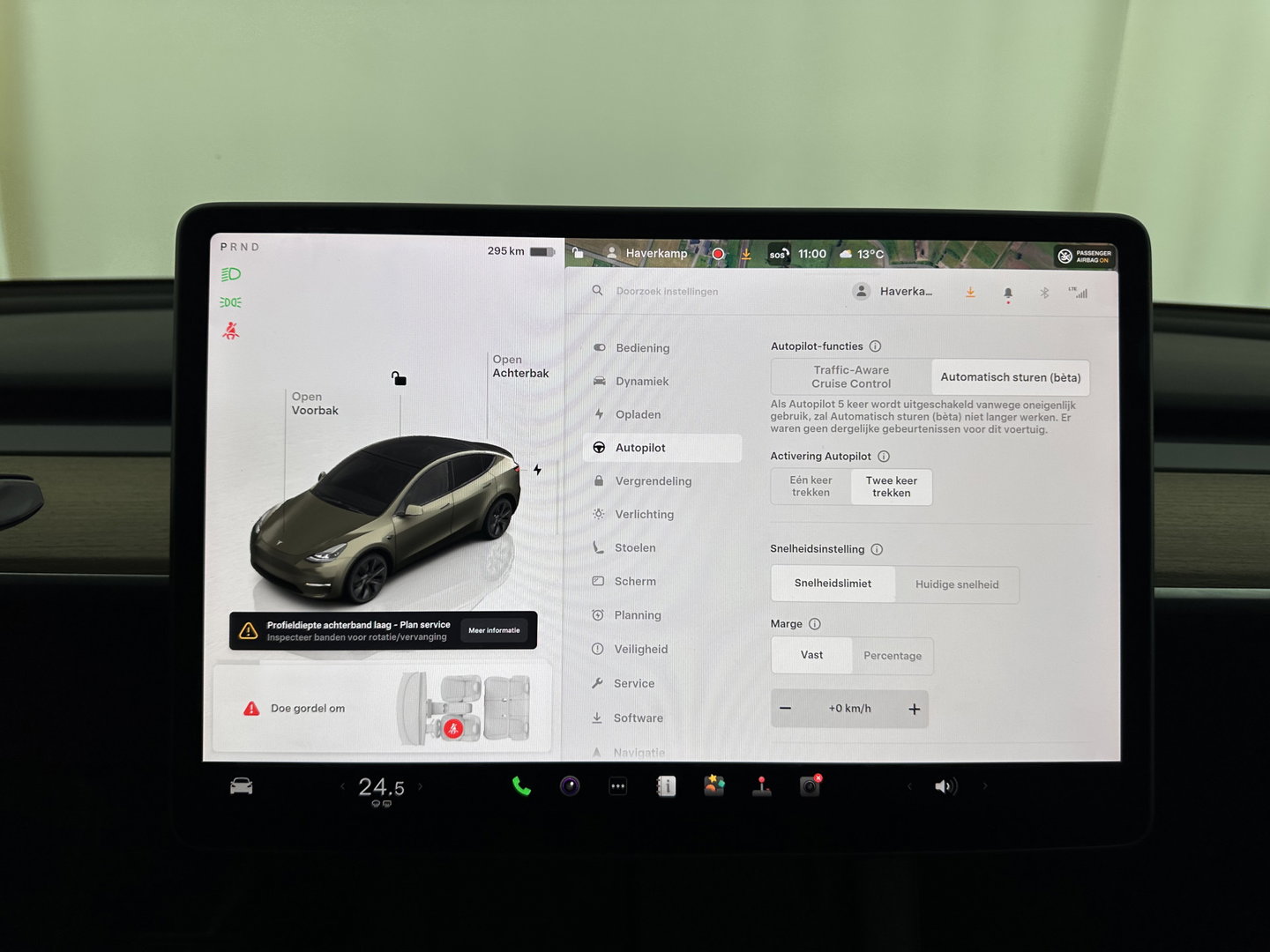 Tesla Model Y RWD 58 kWh [ 3-Fase ] {SOH-91%} (INCL-BTW) Aut. *PANO | LEATHER | TOWBAR | AUTO-PILOT | NAVI-FULLMAP | MATRIX-LED | KEYLESS | CAMERA | DAB+ | HEATED-COMFORTSEATS | PRIVACYGLASS | TOPVIEW | 19''ALU*