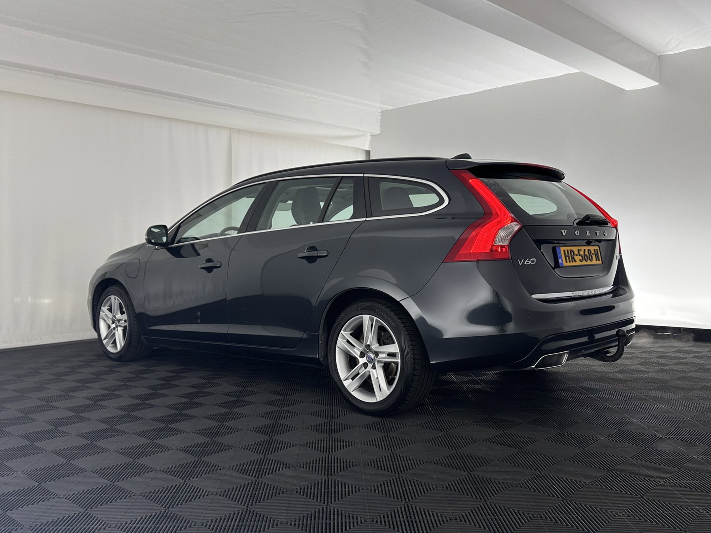 Volvo V60 2.4 D6 Twin Engine Summum (Plug-in) Aut. *PANO | LEATHER | MEMORY-PACK | NAVI-FULLMAP | HEATED-COMFORTSEATS | NAVI-FULLMAP | CAMERA | ECC | PDC | CRUISE | TOWBAR | 17''ALU*