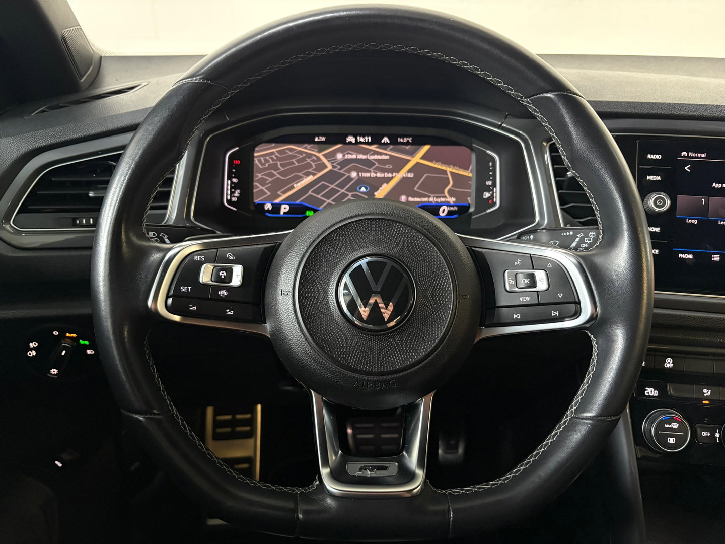 Volkswagen T-Roc 1.5 TSI R-Line Cam*Led*Keyless*Blindspot