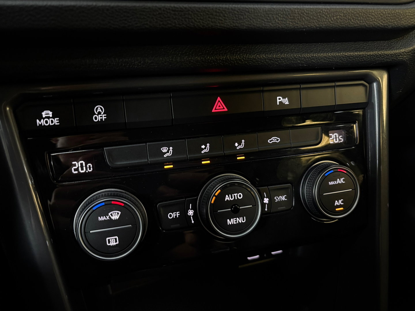 Volkswagen T-Roc 1.5 TSI R-Line Cam*Led*Keyless*Blindspot