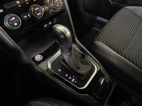 Volkswagen T-Roc 1.5 TSI R-Line Cam*Led*Keyless*Blindspot