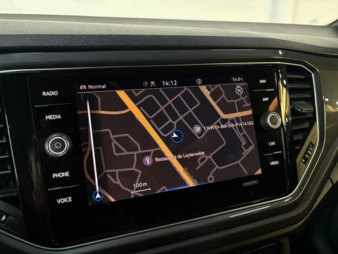 Volkswagen T-Roc 1.5 TSI R-Line Cam*Led*Keyless*Blindspot