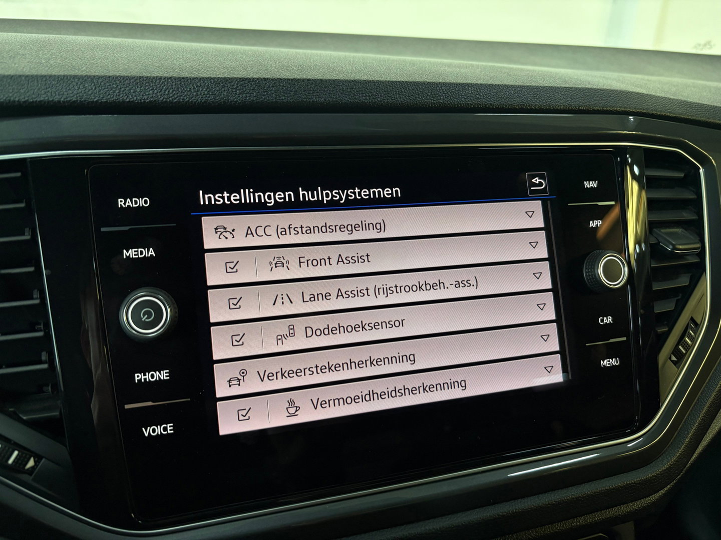 Volkswagen T-Roc 1.5 TSI R-Line Cam*Led*Keyless*Blindspot