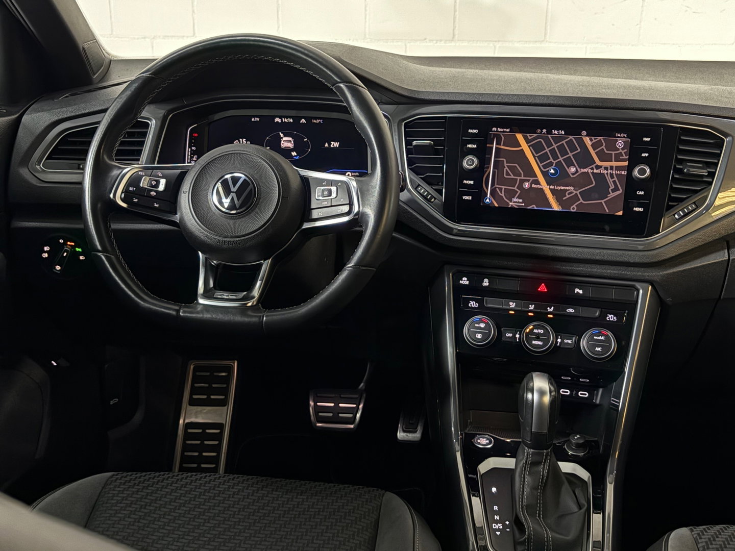 Volkswagen T-Roc 1.5 TSI R-Line Cam*Led*Keyless*Blindspot