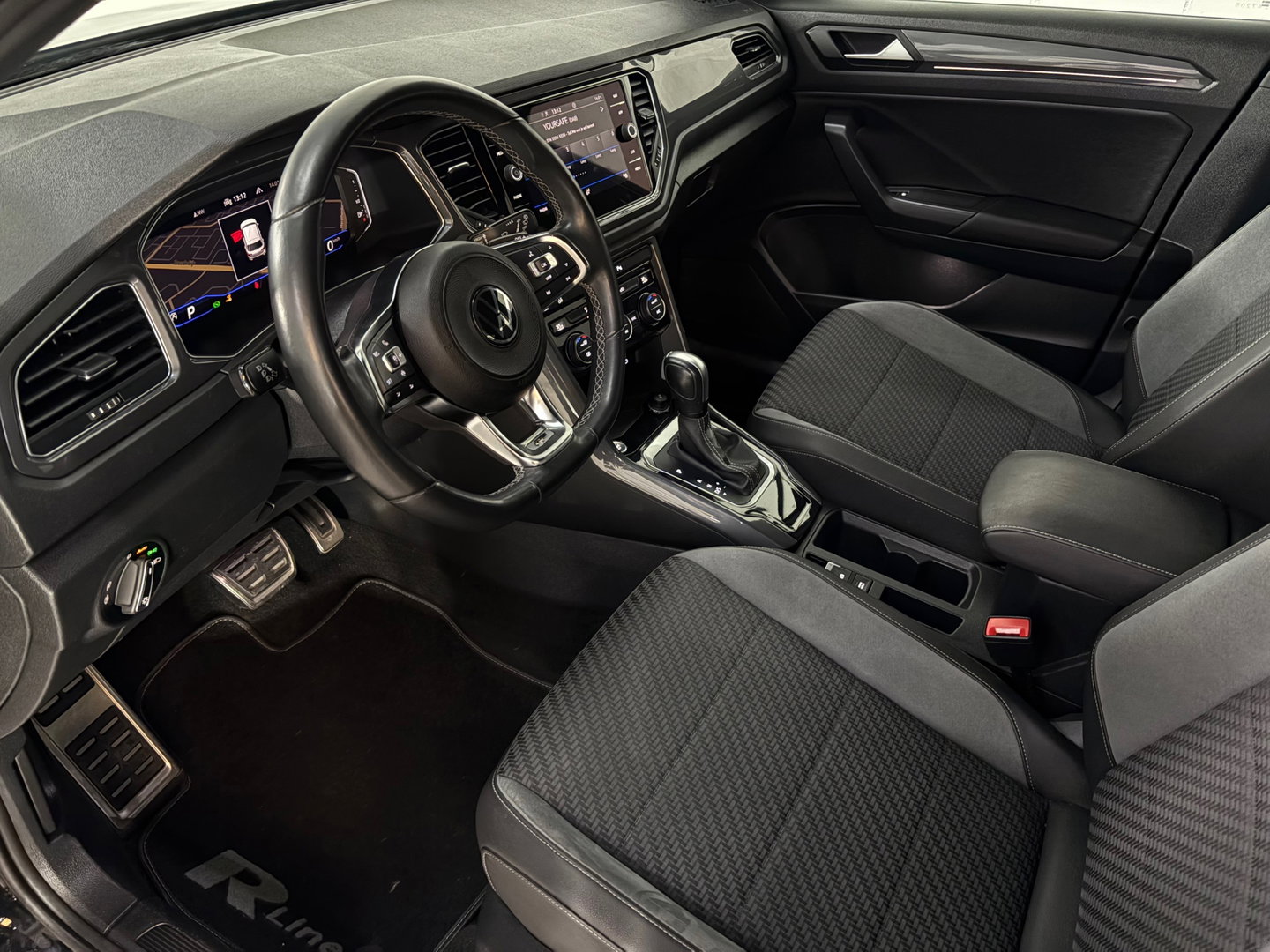 Volkswagen T-Roc 1.5 TSI R-Line Cam*Led*Keyless*Blindspot