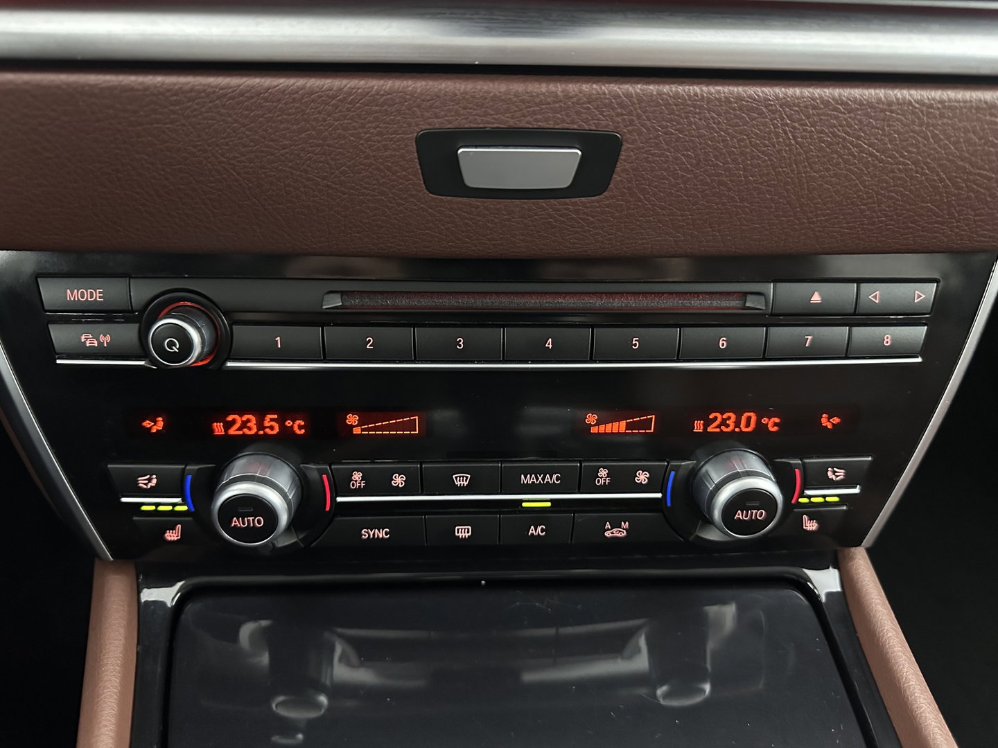 BMW 5 Serie Gran Turismo 535xi High Executive Aut. *HEAD-UP | LEATHER | XENON | SOFT-CLOSE | CAMERA | BLINDSPOT | HEATED-COMFORTSEATS | PRIVACY-GLASS | NAVI-FULLMAP | ECC | PDC | CRUISE | 18''ALU*