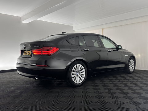 BMW 5 Serie Gran Turismo 535xi High Executive Aut. *HEAD-UP | LEATHER | XENON | SOFT-CLOSE | CAMERA | BLINDSPOT | HEATED-COMFORTSEATS | PRIVACY-GLASS | NAVI-FULLMAP | ECC | PDC | CRUISE | 18''ALU*