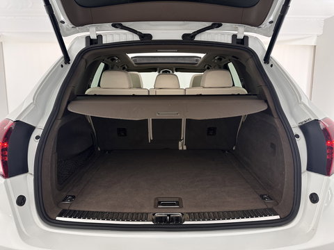 Porsche Cayenne 3.0 D Platinum Edition Aut. *PANO | LEATHER | XENON | BOSE-SOUND |CAMERA | HEATED-COMFORTSEATS | NAVI-FULLMAP | BLINDSPOT | AIR-SUSPENSION | ECC | PDC | CRUISE | 20''ALU*