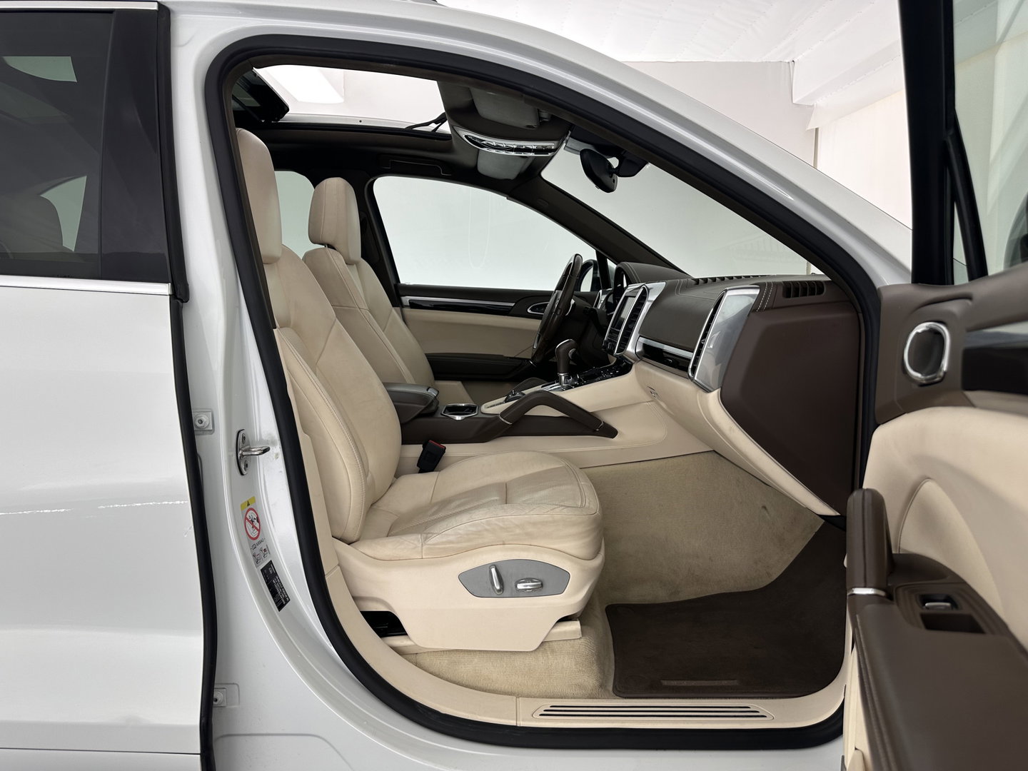 Porsche Cayenne 3.0 D Platinum Edition Aut. *PANO | LEATHER | XENON | BOSE-SOUND |CAMERA | HEATED-COMFORTSEATS | NAVI-FULLMAP | BLINDSPOT | AIR-SUSPENSION | ECC | PDC | CRUISE | 20''ALU*