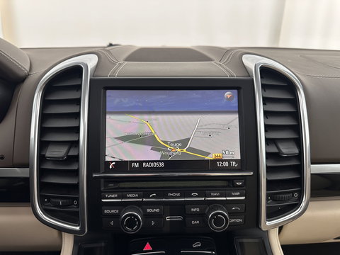 Porsche Cayenne 3.0 D Platinum Edition Aut. *PANO | LEATHER | XENON | BOSE-SOUND |CAMERA | HEATED-COMFORTSEATS | NAVI-FULLMAP | BLINDSPOT | AIR-SUSPENSION | ECC | PDC | CRUISE | 20''ALU*