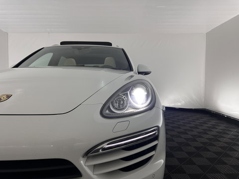 Porsche Cayenne 3.0 D Platinum Edition Aut. *PANO | LEATHER | XENON | BOSE-SOUND |CAMERA | HEATED-COMFORTSEATS | NAVI-FULLMAP | BLINDSPOT | AIR-SUSPENSION | ECC | PDC | CRUISE | 20''ALU*