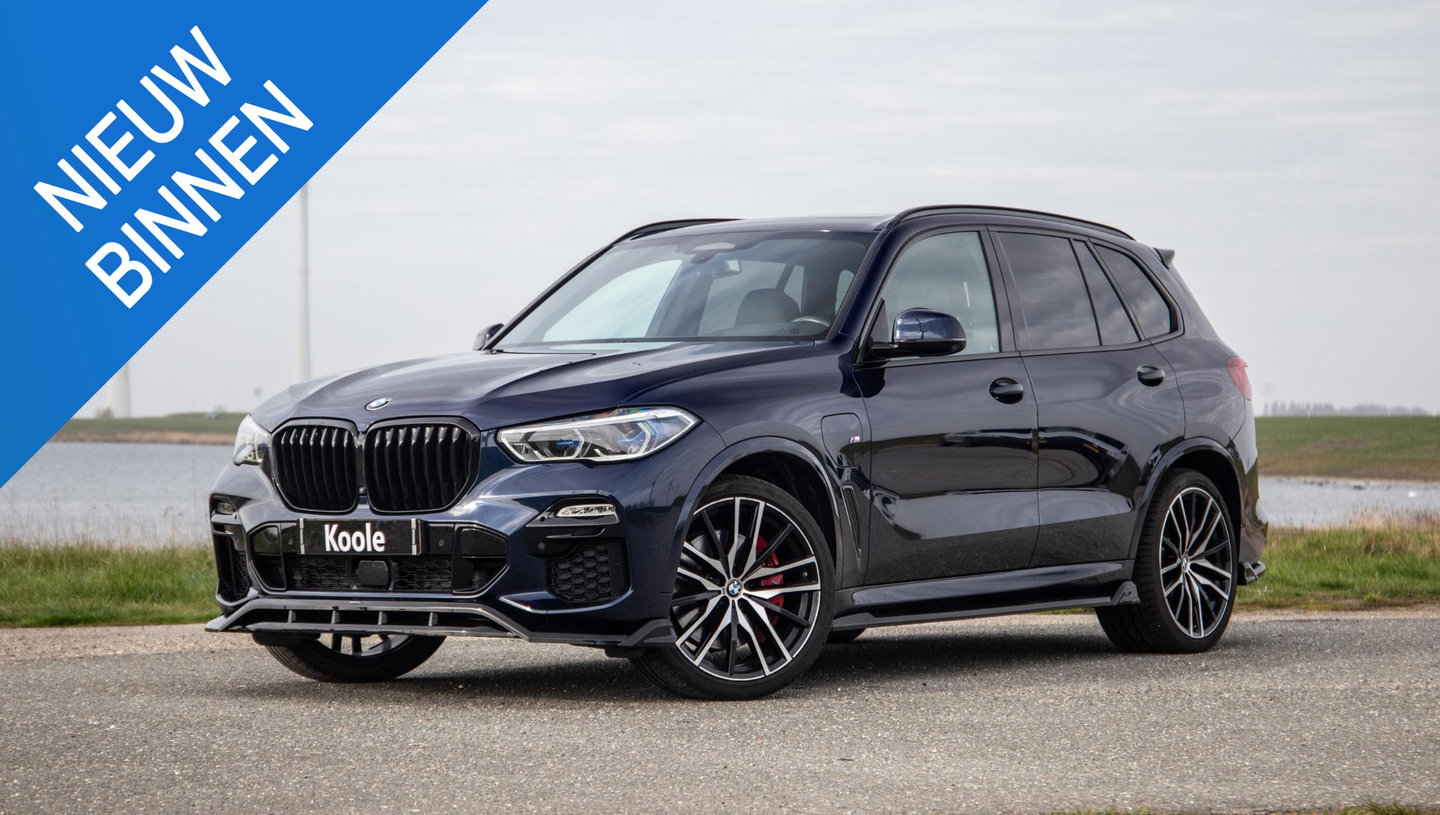 BMW X5 xDrive45e High Executive SKYLOUNGE / LASER / 4WIELSTURING / DIMAND POOK / LEDER / MAXTON / M PAKKET
