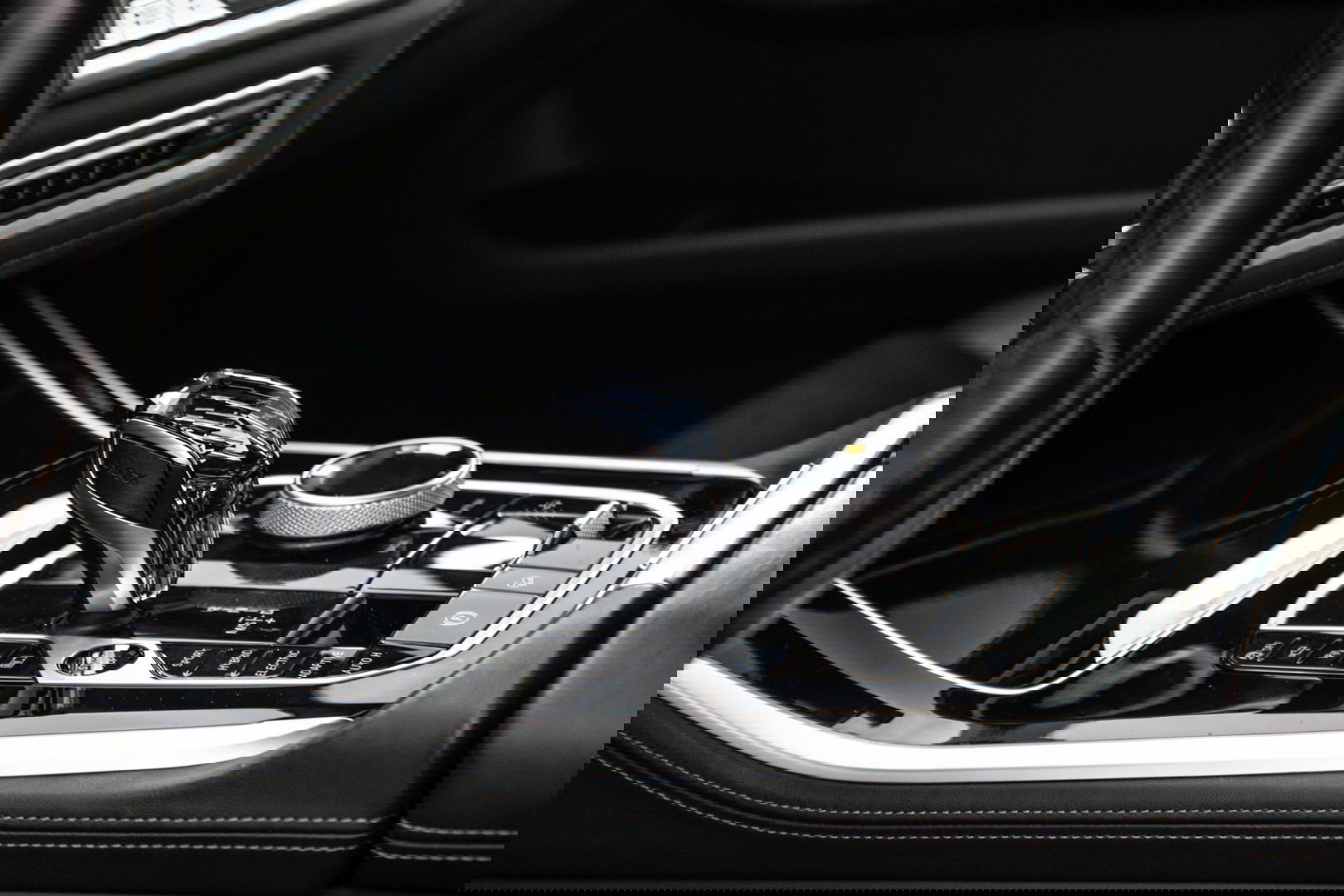 BMW X5 xDrive45e High Executive SKYLOUNGE / LASER / 4WIELSTURING / DIMAND POOK / LEDER / MAXTON / M PAKKET