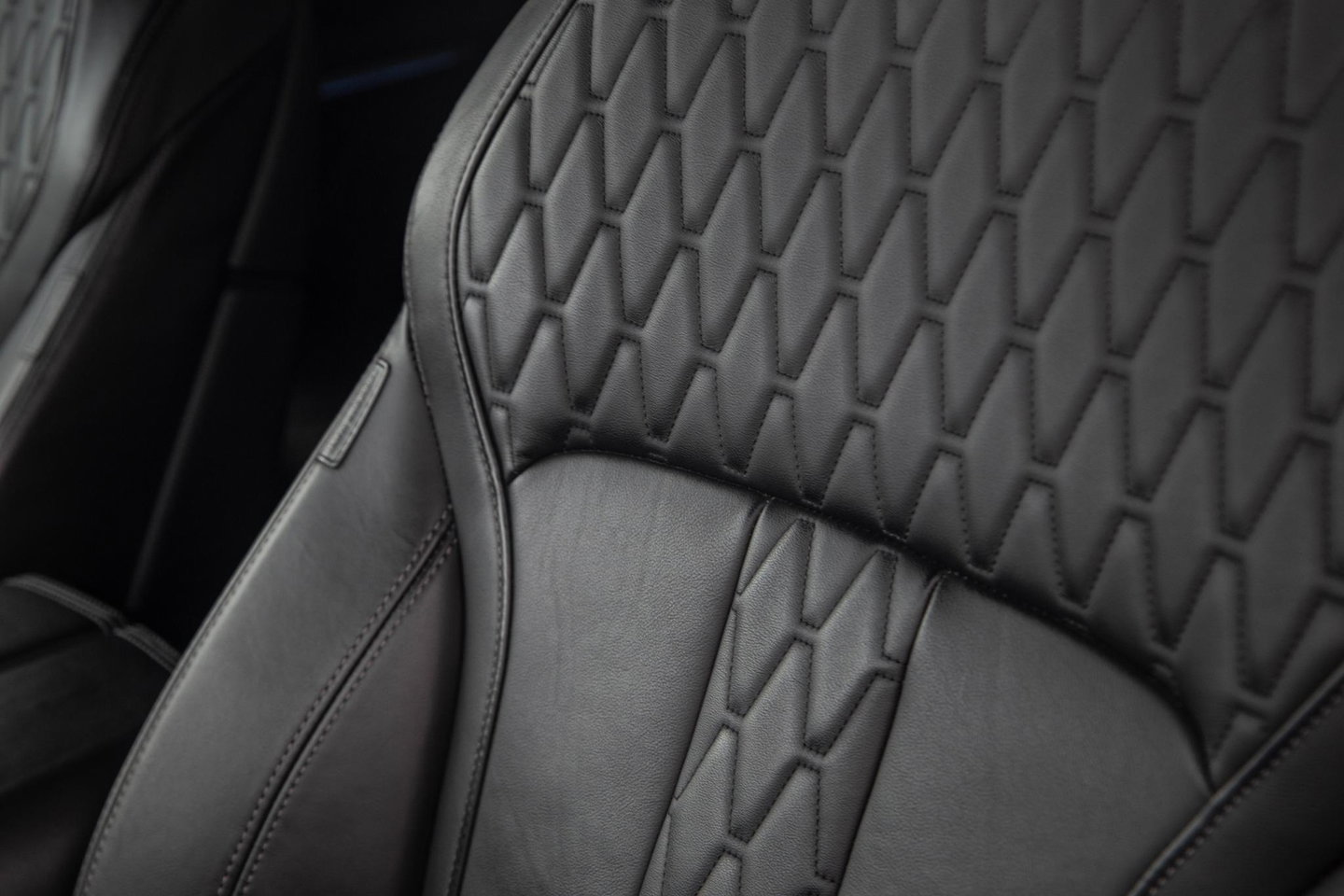 BMW X5 xDrive45e High Executive SKYLOUNGE / LASER / 4WIELSTURING / DIMAND POOK / LEDER / MAXTON / M PAKKET