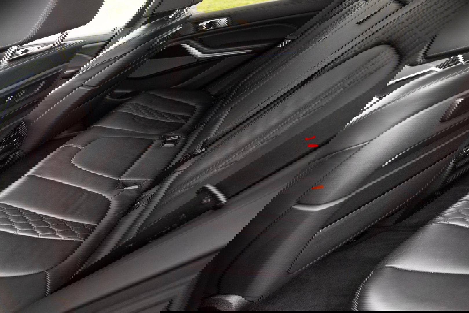 BMW X5 xDrive45e High Executive SKYLOUNGE / LASER / 4WIELSTURING / DIMAND POOK / LEDER / MAXTON / M PAKKET