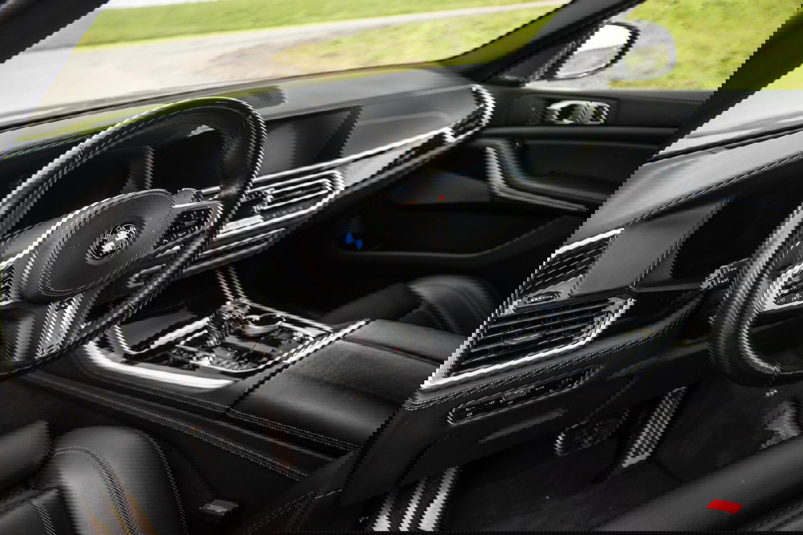 BMW X5 xDrive45e High Executive SKYLOUNGE / LASER / 4WIELSTURING / DIMAND POOK / LEDER / MAXTON / M PAKKET