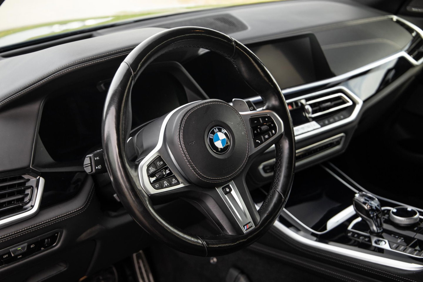 BMW X5 xDrive45e High Executive SKYLOUNGE / LASER / 4WIELSTURING / DIMAND POOK / LEDER / MAXTON / M PAKKET