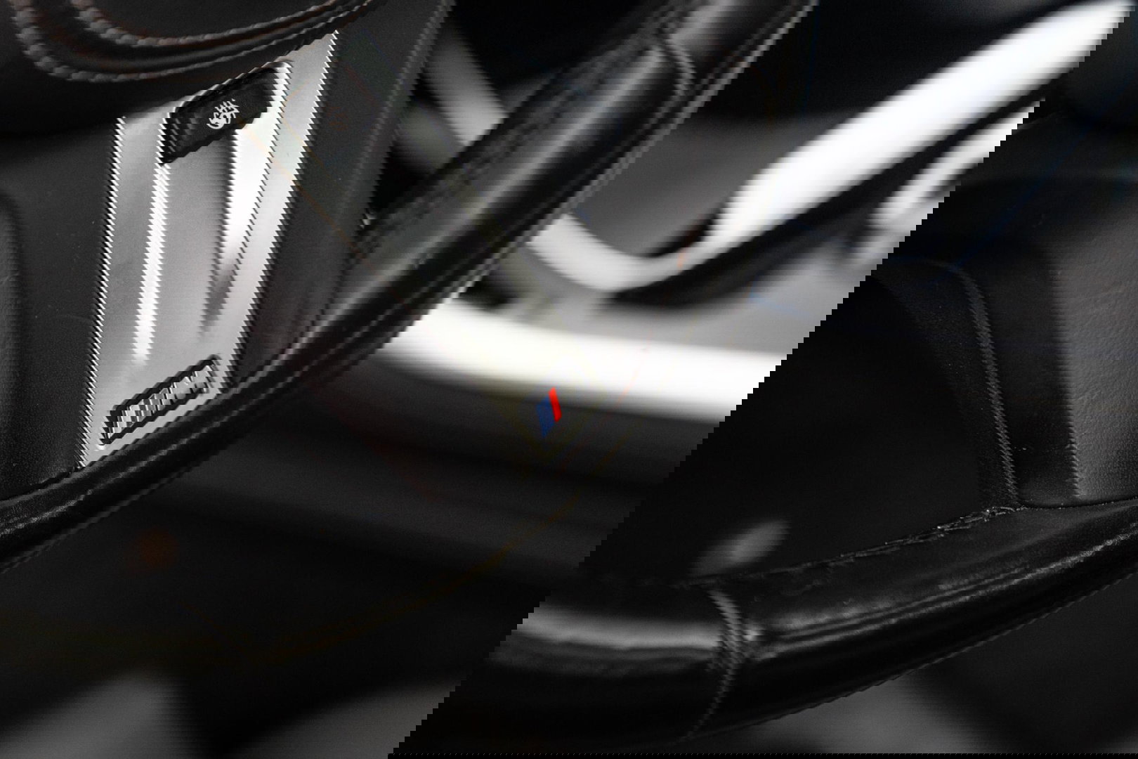 BMW X5 xDrive45e High Executive SKYLOUNGE / LASER / 4WIELSTURING / DIMAND POOK / LEDER / MAXTON / M PAKKET