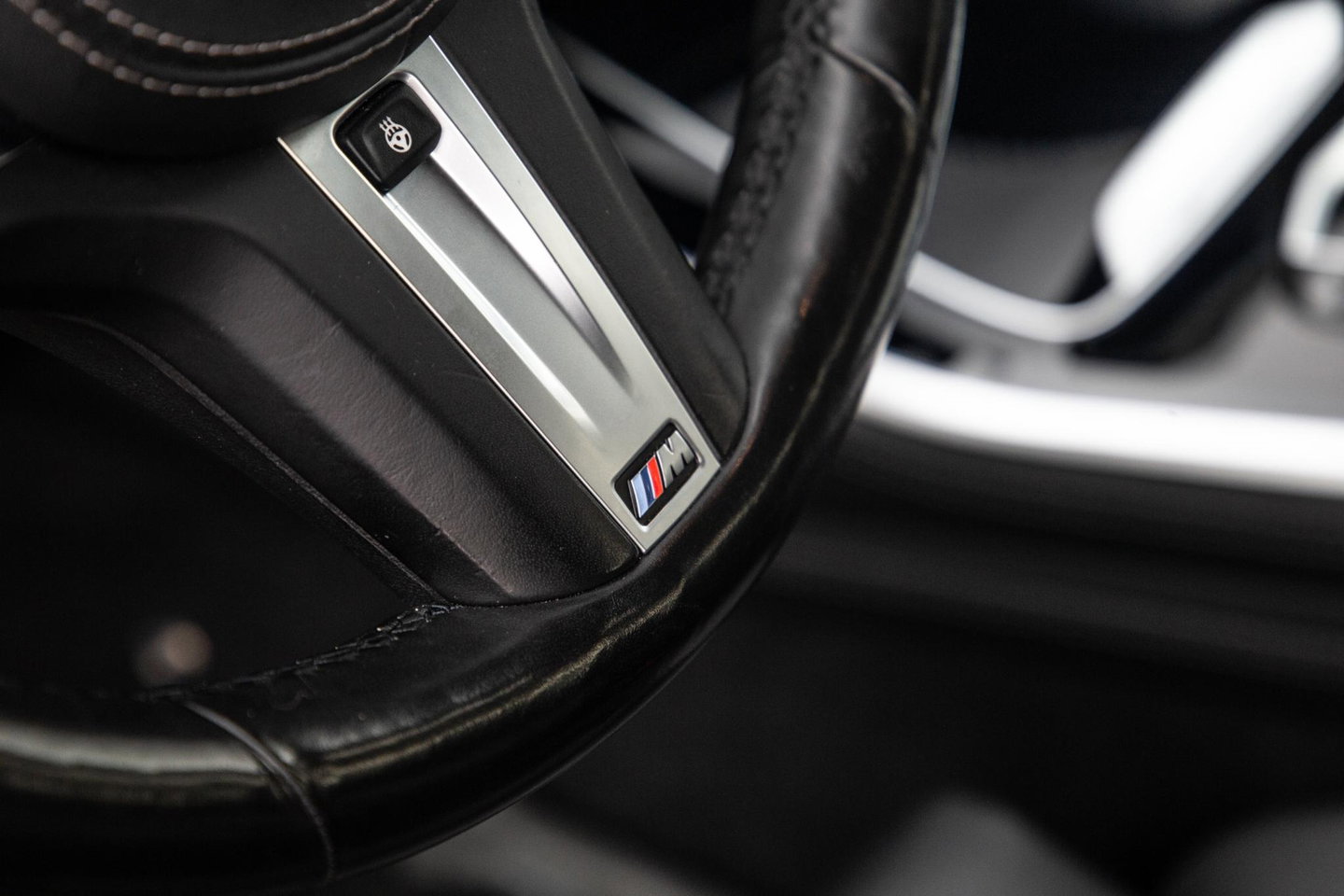 BMW X5 xDrive45e High Executive SKYLOUNGE / LASER / 4WIELSTURING / DIMAND POOK / LEDER / MAXTON / M PAKKET