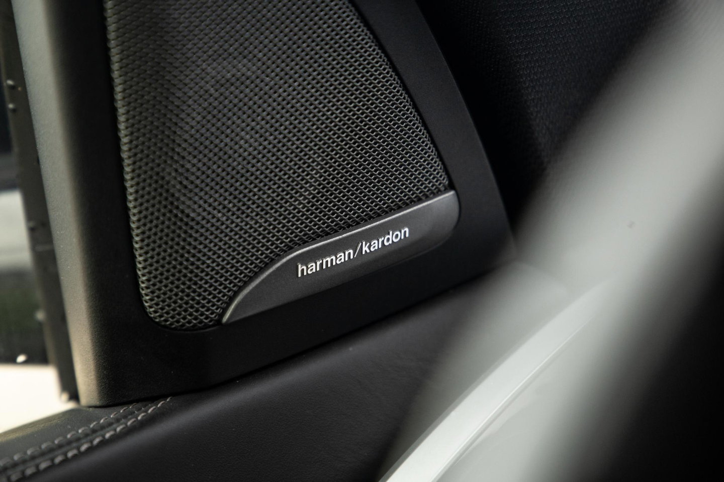 BMW X5 xDrive45e High Executive SKYLOUNGE / LASER / 4WIELSTURING / DIMAND POOK / LEDER / MAXTON / M PAKKET