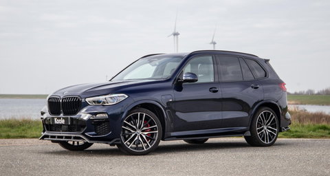 BMW X5 xDrive45e High Executive SKYLOUNGE / LASER / 4WIELSTURING / DIMAND POOK / LEDER / MAXTON / M PAKKET