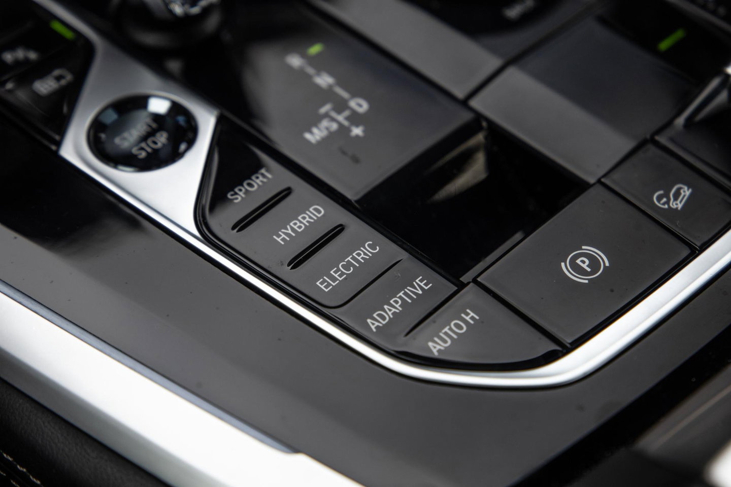 BMW X5 xDrive45e High Executive SKYLOUNGE / LASER / 4WIELSTURING / DIMAND POOK / LEDER / MAXTON / M PAKKET