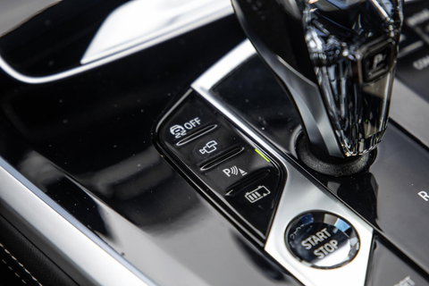 BMW X5 xDrive45e High Executive SKYLOUNGE / LASER / 4WIELSTURING / DIMAND POOK / LEDER / MAXTON / M PAKKET