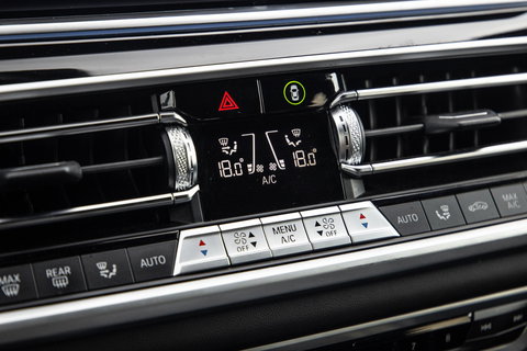 BMW X5 xDrive45e High Executive SKYLOUNGE / LASER / 4WIELSTURING / DIMAND POOK / LEDER / MAXTON / M PAKKET