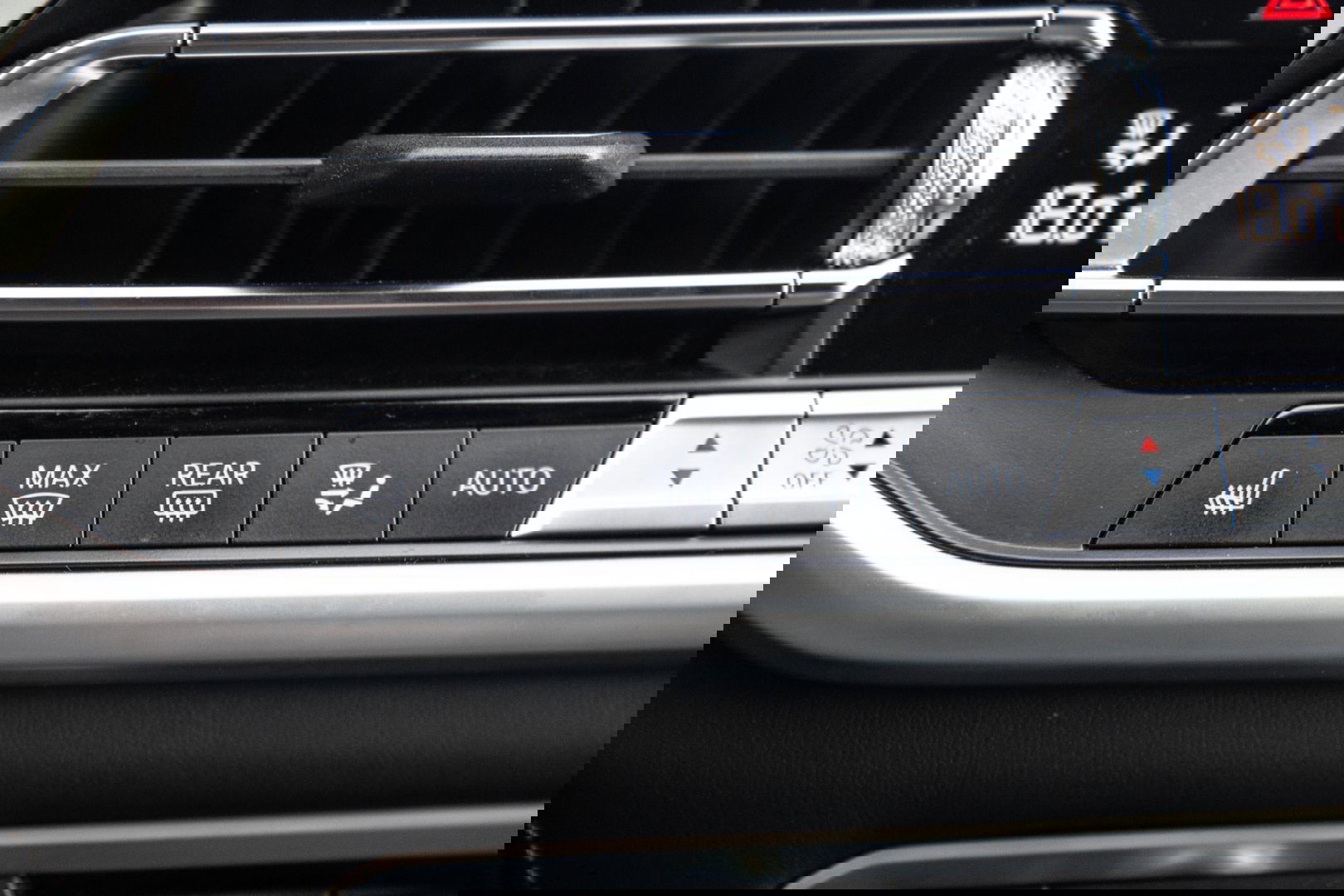 BMW X5 xDrive45e High Executive SKYLOUNGE / LASER / 4WIELSTURING / DIMAND POOK / LEDER / MAXTON / M PAKKET