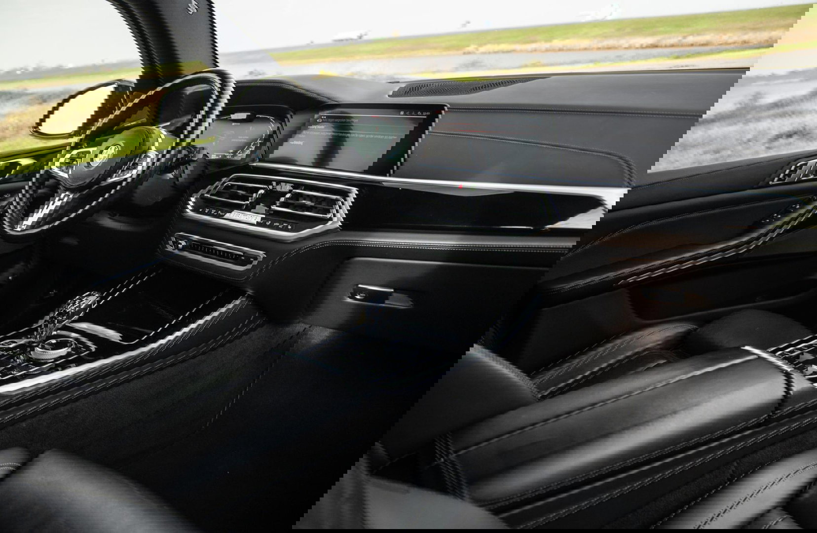 BMW X5 xDrive45e High Executive SKYLOUNGE / LASER / 4WIELSTURING / DIMAND POOK / LEDER / MAXTON / M PAKKET