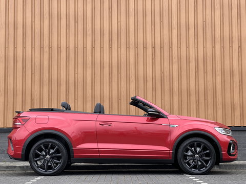 Volkswagen T-Roc Cabrio 1.5 TSI R-Line | Apple Carplay | Android Auto | Stuurverwarming | Stoelverwarming | Camera | Adaptieve Cruise Control | Lane Assist | Dodehoeksensor | DAB |