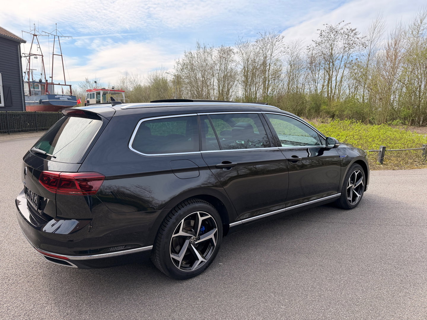 Volkswagen Passat Variant 1.4 TSI PHEV GTE PANORAMDAK VIRTUAL COCKPIT LEER NAVI CAMERA IQ-MATRIX ELECTR-TREKHAAK