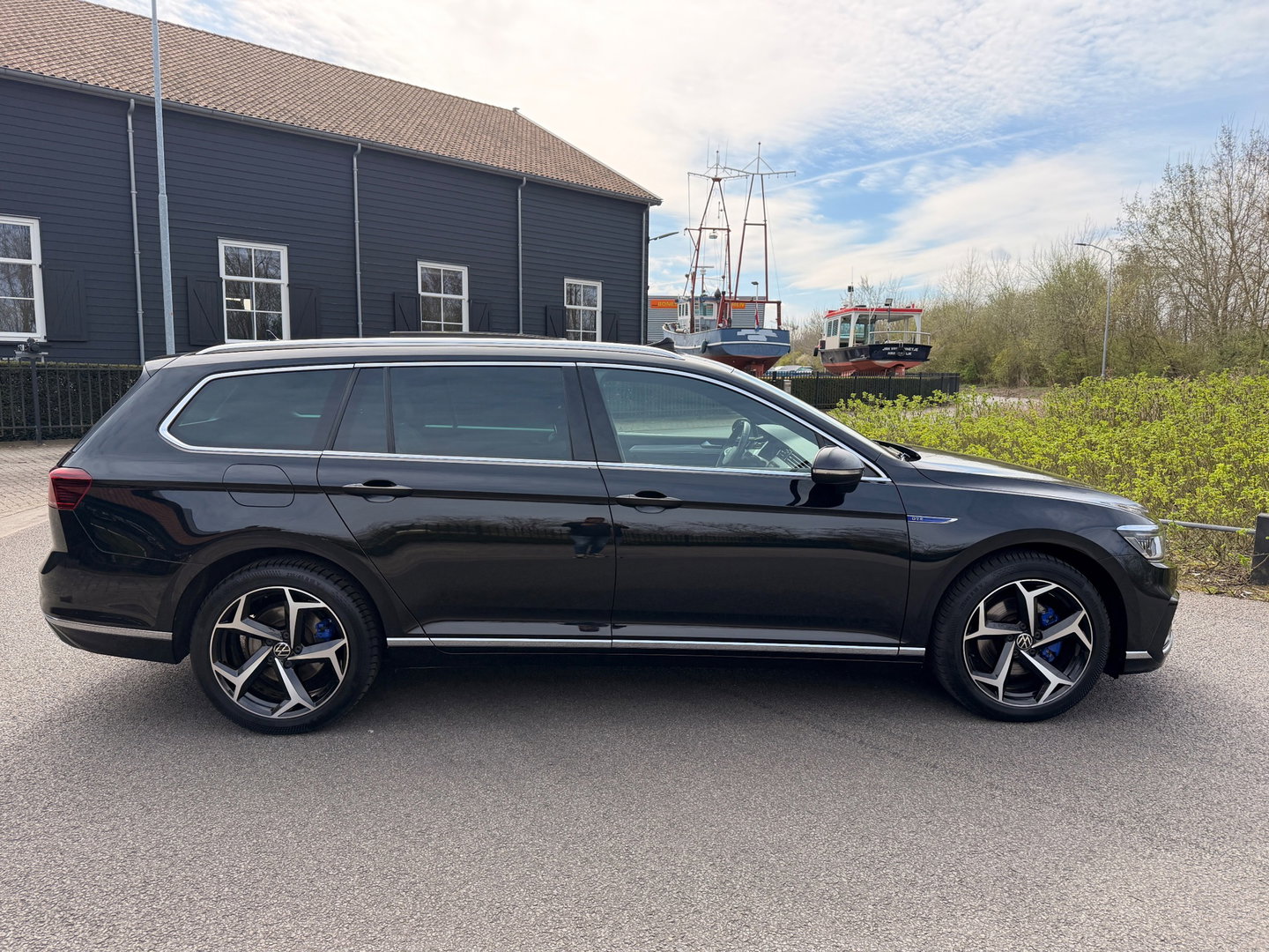 Volkswagen Passat Variant 1.4 TSI PHEV GTE PANORAMDAK VIRTUAL COCKPIT LEER NAVI CAMERA IQ-MATRIX ELECTR-TREKHAAK