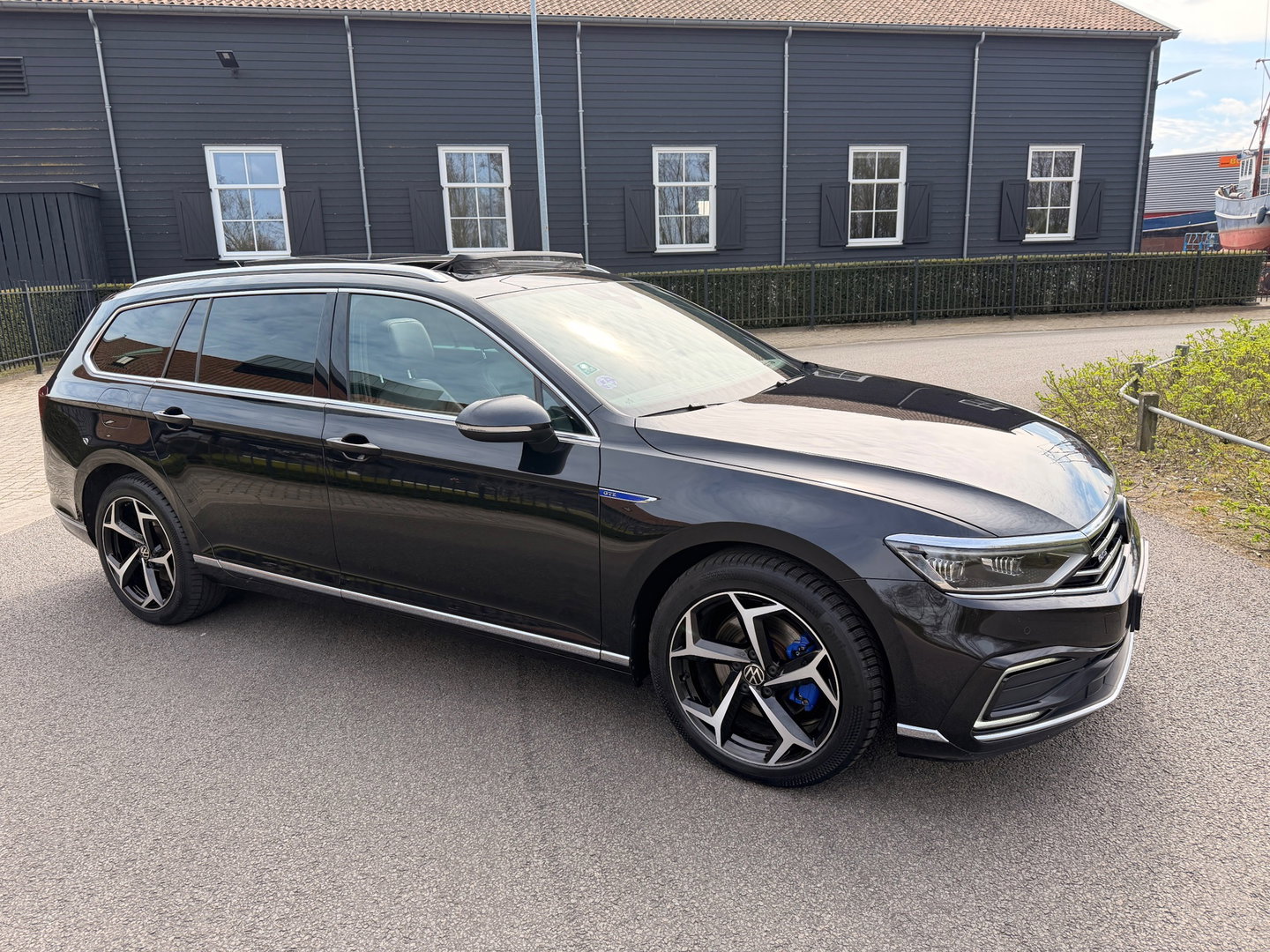 Volkswagen Passat Variant 1.4 TSI PHEV GTE PANORAMDAK VIRTUAL COCKPIT LEER NAVI CAMERA IQ-MATRIX ELECTR-TREKHAAK