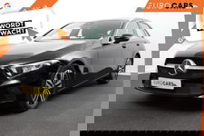 Mercedes-Benz A-Klasse - 180 136pk Automaat Progressive Navigatie Parkeersensoren Camera Cruise Control Stoelverwarming Ledverlichting Climate Control