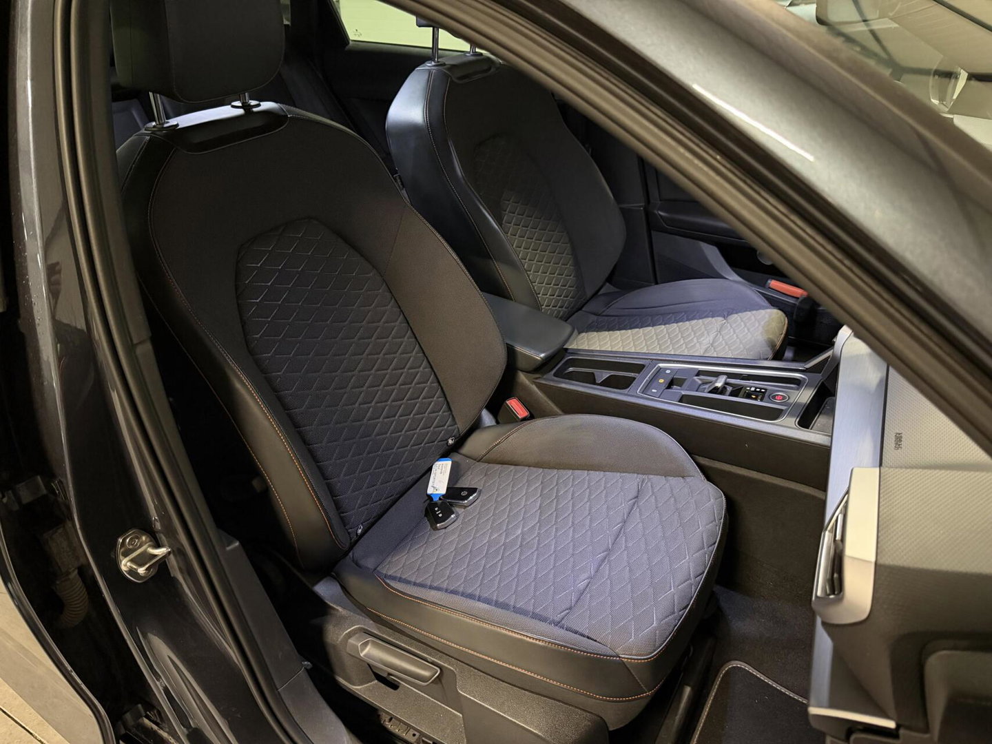 SEAT Leon Sportstourer Seat Leon 1.5 eTSI FR 150PK Virtual Sfeer Trekhaak Carplay