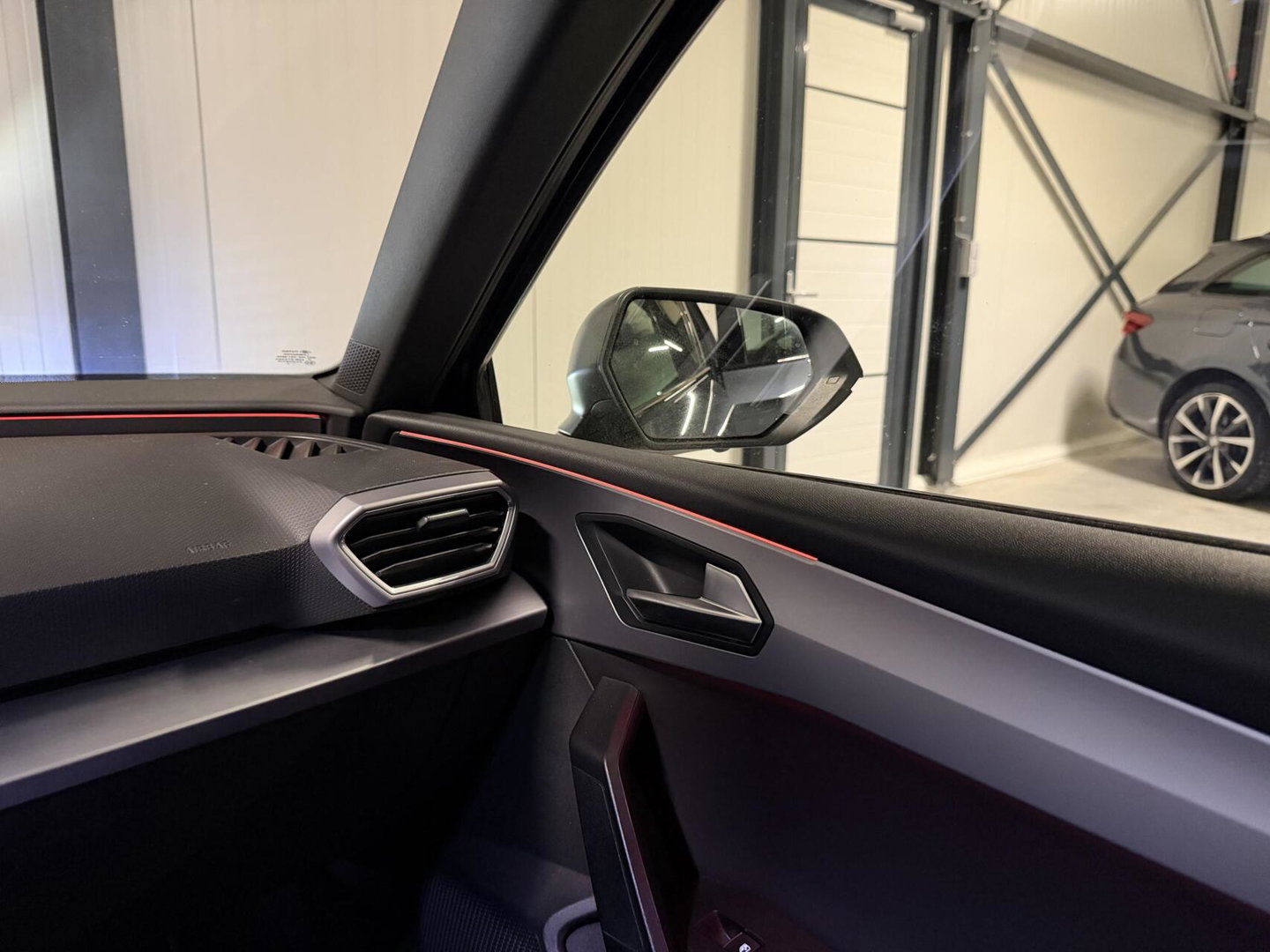 SEAT Leon Sportstourer Seat Leon 1.5 eTSI FR 150PK Virtual Sfeer Trekhaak Carplay