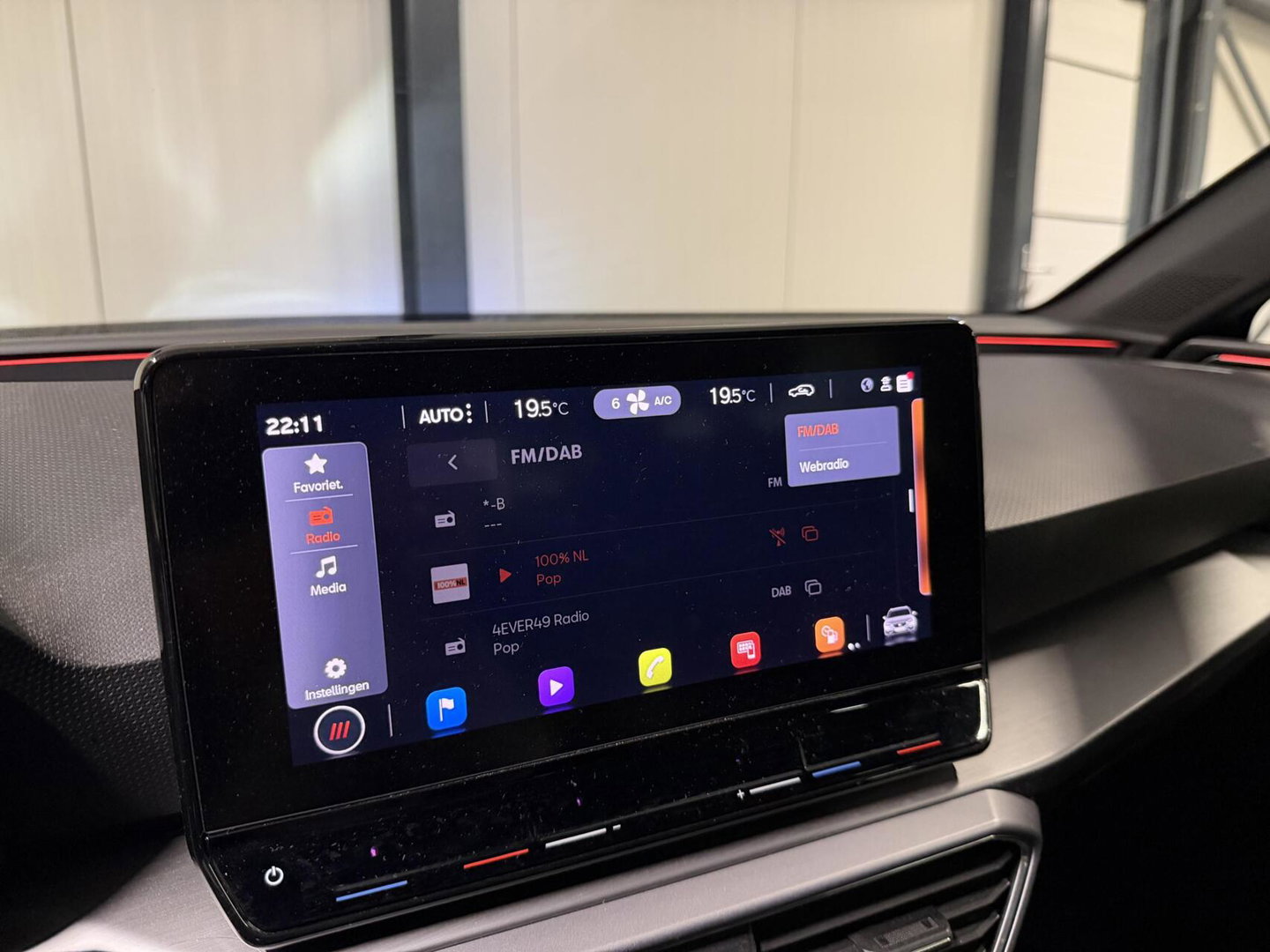 SEAT Leon Sportstourer Seat Leon 1.5 eTSI FR 150PK Virtual Sfeer Trekhaak Carplay