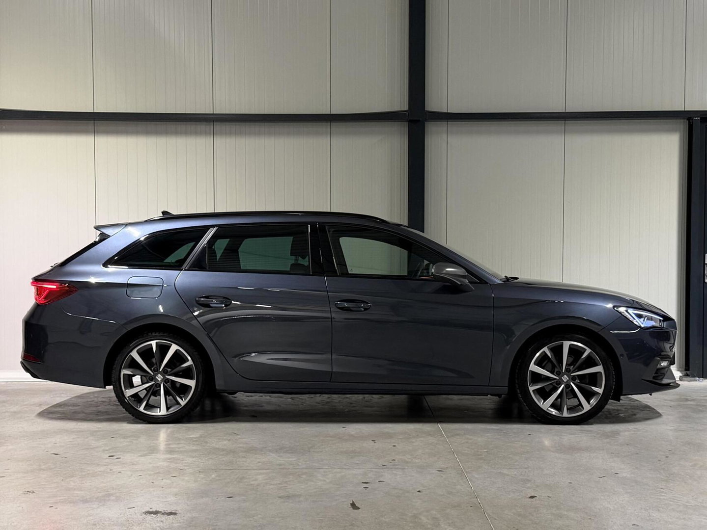 SEAT Leon Sportstourer Seat Leon 1.5 eTSI FR 150PK Virtual Sfeer Trekhaak Carplay