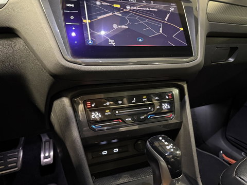 Volkswagen Tiguan 1.5 TSI R-line Pano H&K LeerTrekhaak VOL!