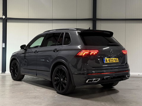 Volkswagen Tiguan 1.5 TSI R-line Pano H&K LeerTrekhaak VOL!