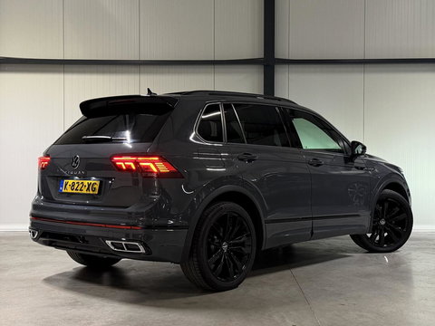 Volkswagen Tiguan 1.5 TSI R-line Pano H&K LeerTrekhaak VOL!