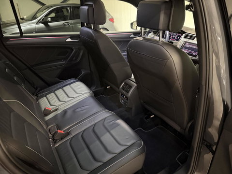 Volkswagen Tiguan 1.5 TSI R-line Pano H&K LeerTrekhaak VOL!