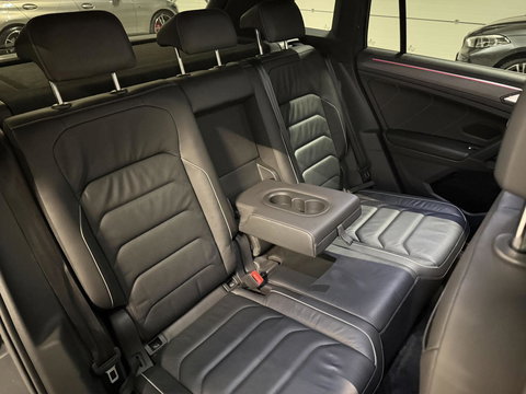 Volkswagen Tiguan 1.5 TSI R-line Pano H&K LeerTrekhaak VOL!