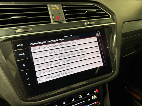 Volkswagen Tiguan 1.5 TSI R-line Pano H&K LeerTrekhaak VOL!