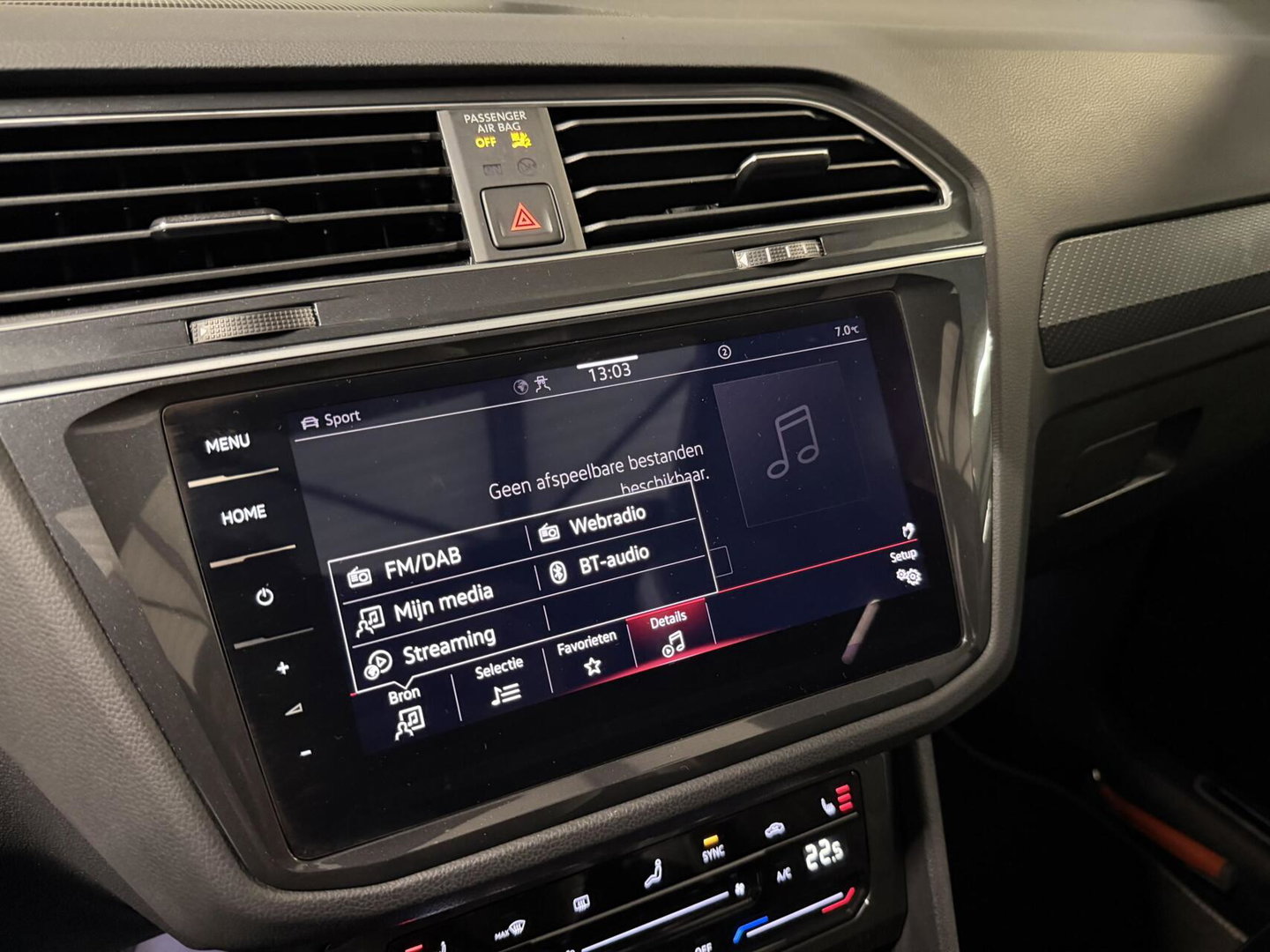 Volkswagen Tiguan 1.5 TSI R-line Pano H&K LeerTrekhaak VOL!