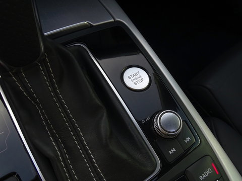 Audi A6 Avant 3.0 V6T 327PK Biturbo Quattro / S-line / Pano / Bose / Luchtveri