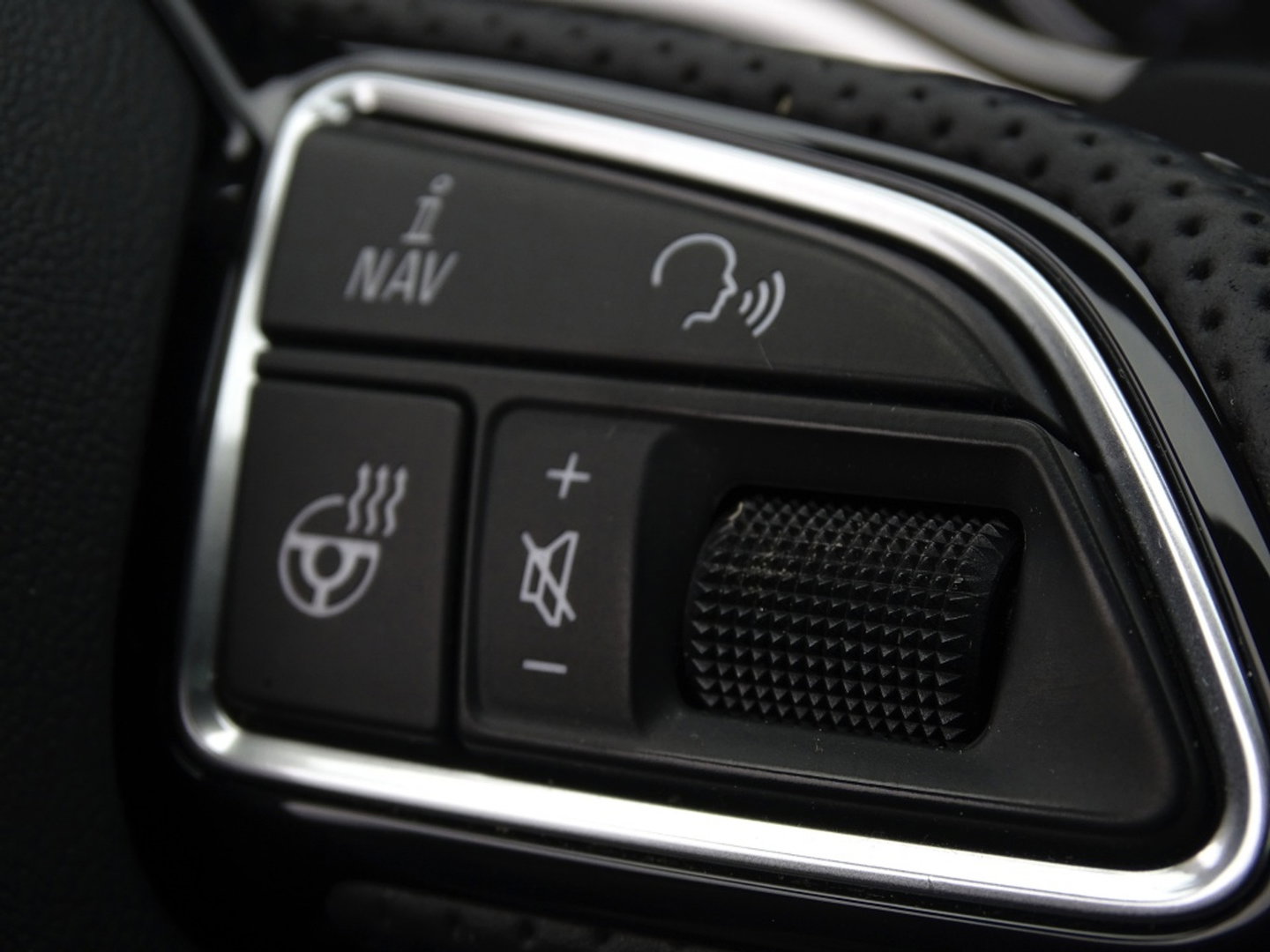 Audi A6 Avant 3.0 V6T 327PK Biturbo Quattro / S-line / Pano / Bose / Luchtveri