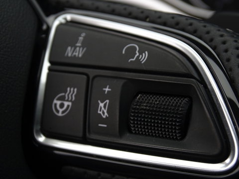 Audi A6 Avant 3.0 V6T 327PK Biturbo Quattro / S-line / Pano / Bose / Luchtveri