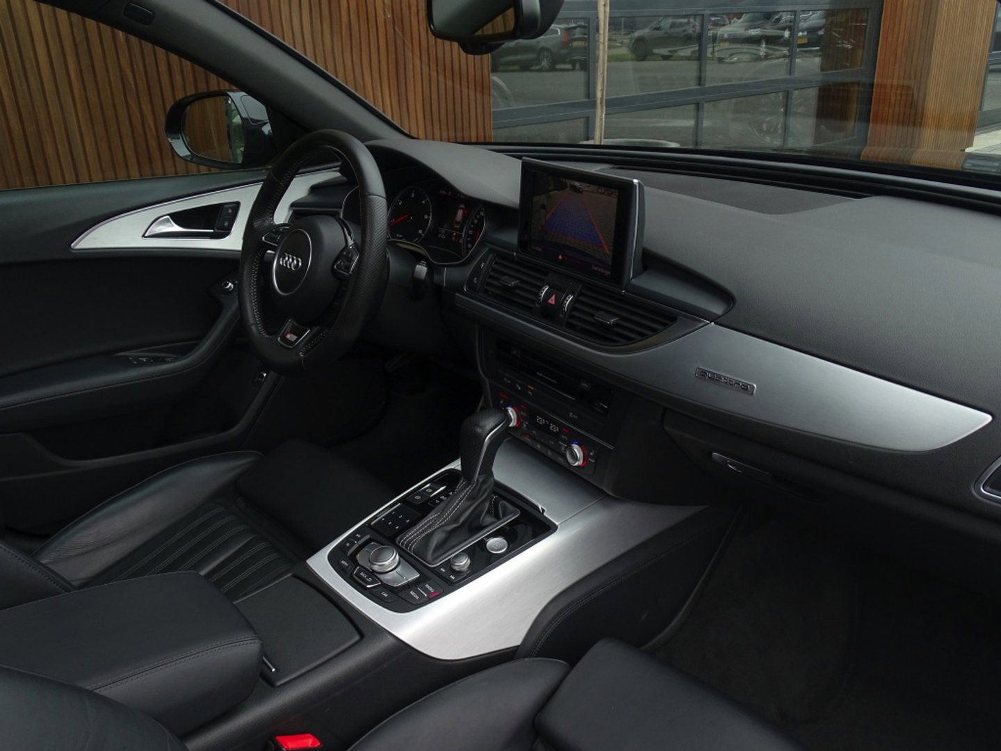 Audi A6 Avant 3.0 V6T 327PK Biturbo Quattro / S-line / Pano / Bose / Luchtveri